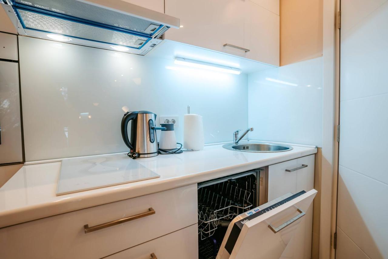 Turist Apartment Ni Buitenkant foto