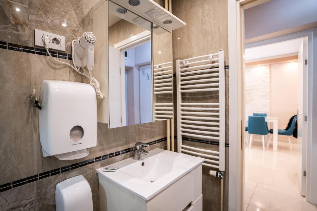 Turist Apartment Ni Buitenkant foto